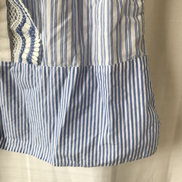 Karl Lagerfeld Blouse White And Blue Striped Ruffle Button Up Size Medium - Picture 3 of 9